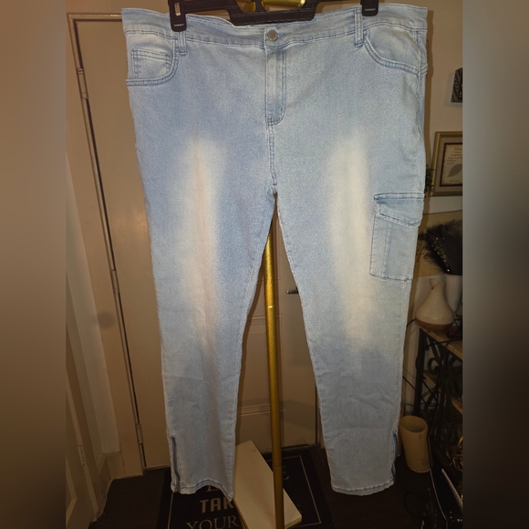 Light Blue Women's Cargo Jeans Nwot Plus - Picture 6 of 8